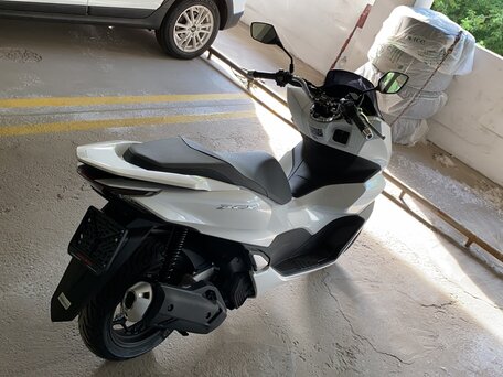 2021 Honda PCX 125, белый, 380000 рублей, вид 3
