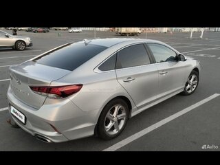 2019 Hyundai Sonata VII (LF) Рестайлинг, серебристый, 2100000 рублей, вид 3
