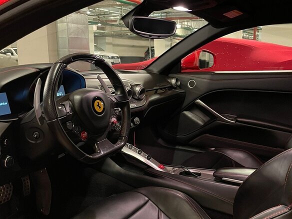 2014 Ferrari F12, красный, 24500000 рублей - вид 3