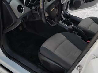 2010 Chevrolet Cruze I, белый, 550000 рублей, вид 5
