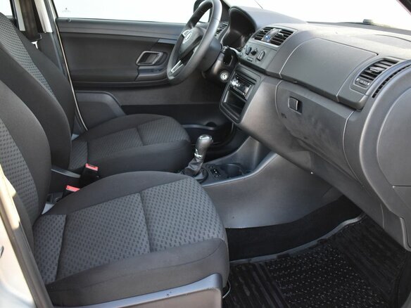2013 Skoda Fabia II Рестайлинг, жёлтый - вид 12