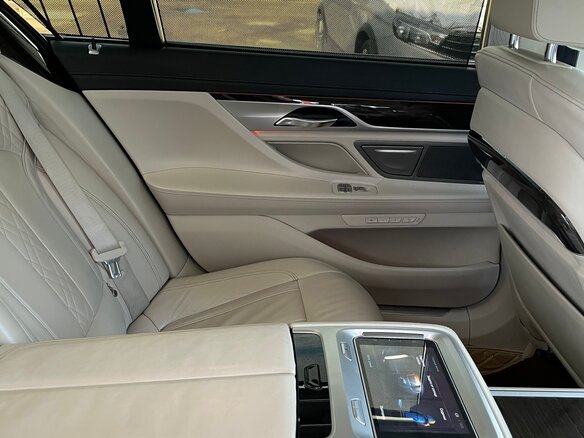 2018 BMW 7 серии Long 740Ld xDrive VI (G11/G12), серый, 3490000 рублей - вид 13