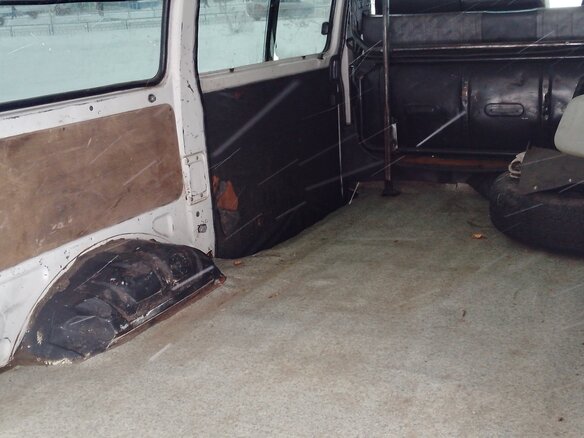 2000 Mazda Bongo IV, белый, 400000 рублей - вид 12