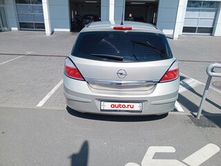 2006 Opel Astra H, серебристый, 600000 рублей, вид 2