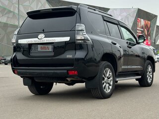 2017 Toyota Land Cruiser Prado 150 Series Рестайлинг 1, чёрный, 5100000 рублей, вид 2