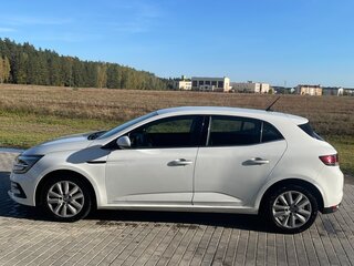 2020 Renault Megane IV Рестайлинг, белый, 1345000 рублей, вид 3