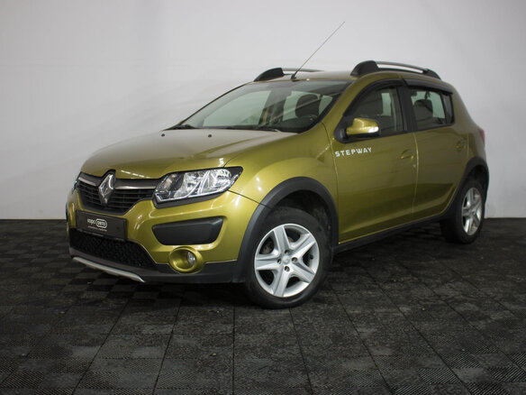 2016 Renault Sandero Stepway II, золотистый
