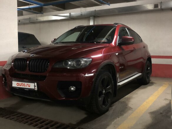 2010 BMW X6 35i 6-speed I (E71), красный