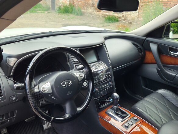 2010 Infiniti FX FX37 II (S51), белый - вид 14
