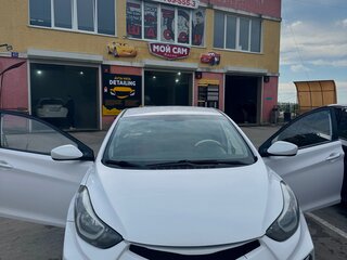 2015 Hyundai Elantra V (MD) Рестайлинг, белый, 1650000 рублей, вид 1