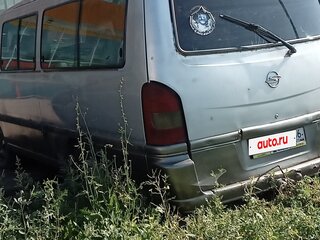 1996 SsangYong Istana I, серебристый, 250000 рублей, вид 3