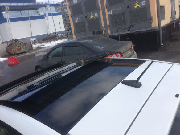 2009 Toyota Prius III (XW30), белый - вид 4