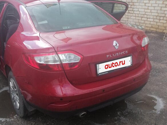 2010 Renault Fluence I, красный, 650000 рублей - вид 3