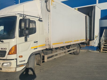 2017 Hino Series 500 (Ranger), белый, 4590000 рублей, вид 2