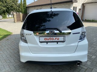 2010 Honda Fit Hybrid II, белый, 720000 рублей, вид 4