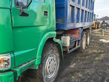 2007 Sinotruk Howo 4X2, зелёный, 1650000 рублей, вид 3