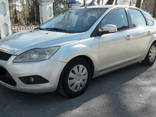 2008 Ford Focus II Рестайлинг, серебристый, 520000 рублей, вид 1