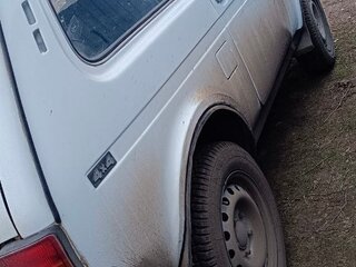 2003 Lada (ВАЗ) 2121 (4x4) I Рестайлинг, белый, 410000 рублей, вид 4