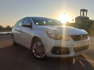 2018 Peugeot 308 II Рестайлинг, белый, 1450000 рублей, вид 4