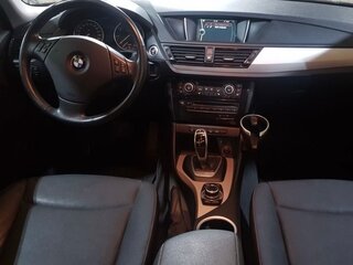 2013 BMW X1 20i I (E84) Рестайлинг, серый, 1600000 рублей, вид 4