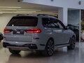 2022 BMW X7 M60i I (G07) Рестайлинг, серый - вид 5