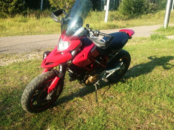 2008 Ducati Hypermotard, красный - вид 1