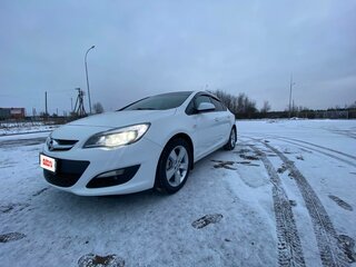 2014 Opel Astra J Рестайлинг, белый, 820000 рублей, вид 1