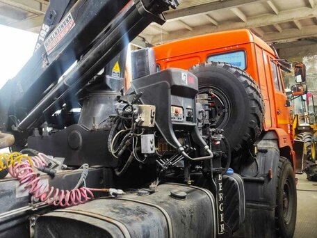 2018 КамАЗ 43118, оранжевый, 7000000 рублей, вид 2