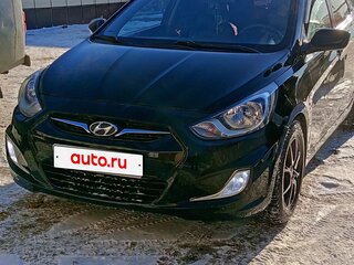 2013 Hyundai Solaris I, чёрный, 555555 рублей, вид 3