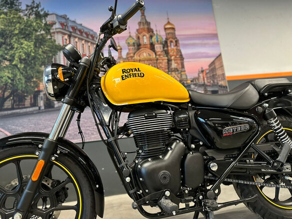 2025 Royal Enfield Meteor, жёлтый, 500000 рублей - вид 28