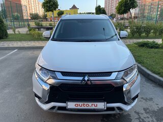 2022 Mitsubishi Outlander III Рестайлинг 3, белый, 2630000 рублей, вид 2
