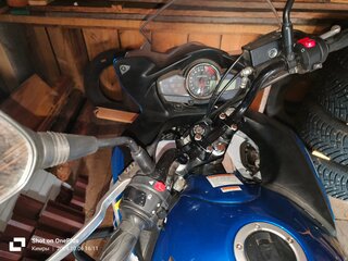 Suzuki GSR 250