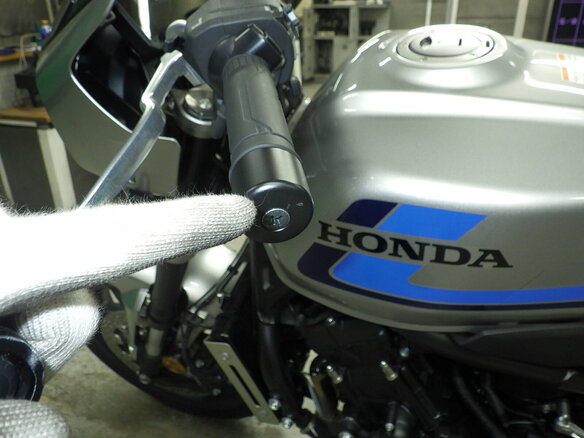 2026 Honda CB 1000F, серый, 1330000 рублей - вид 13
