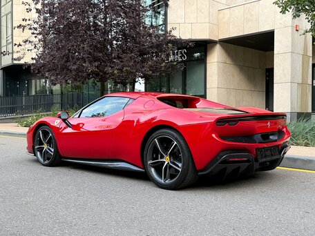 2022 Ferrari 296 GTB, красный, 28900000 рублей, вид 4