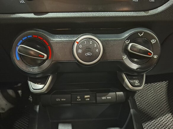 2020 Kia Rio IV, серый, 1325000 рублей - вид 14