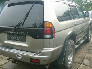 2000 Mitsubishi Montero Sport I, бежевый, 650000 рублей, вид 3