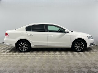 2013 Volkswagen Passat B7, белый, 1065000 рублей, вид 5
