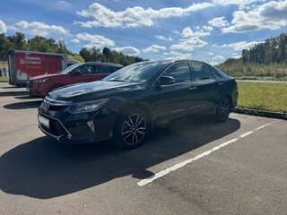 2017 Toyota Camry VII (XV50) Рестайлинг 2, серый, 2200000 рублей, вид 2