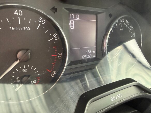 2014 Skoda Octavia III (A7), белый, 1450000 рублей - вид 19