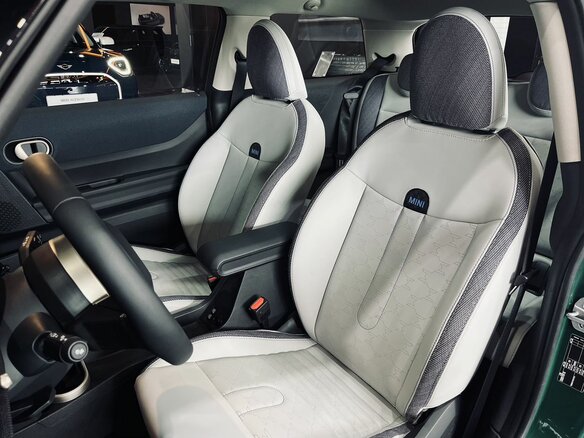 2025 Mini Hatch C IV (F65/F66/J01), зелёный, 5690000 рублей - вид 13