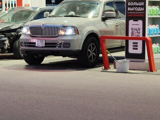2004 Lincoln Navigator 6-speed II, серый, 2250000 рублей, вид 5