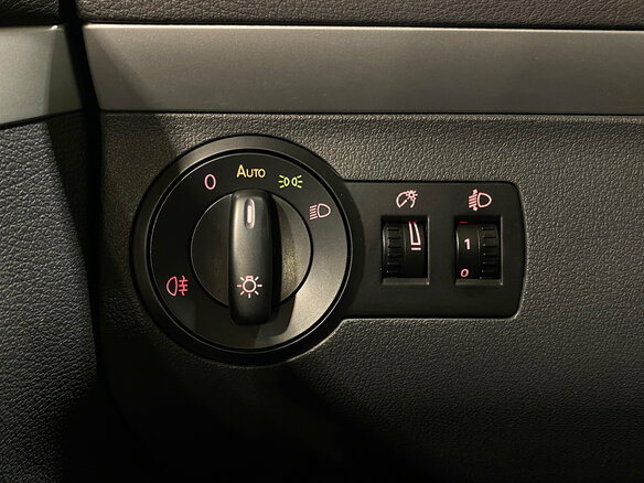 2010 Volkswagen Touran I Рестайлинг 2, серый - вид 17