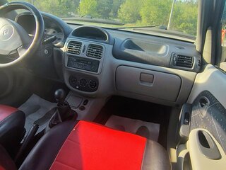 2002 Renault Symbol I Рестайлинг, красный, 320000 рублей, вид 3