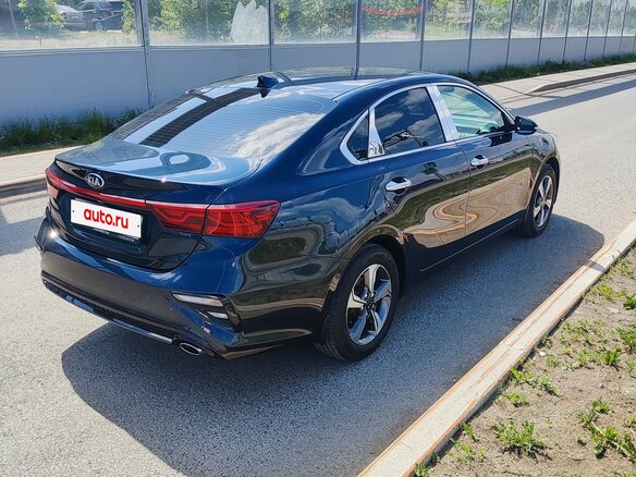 2021 Kia Cerato IV, синий, 2000000 рублей - вид 3