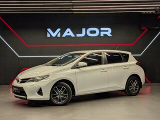 2014 Toyota Auris II, белый, 1430000 рублей, вид 1