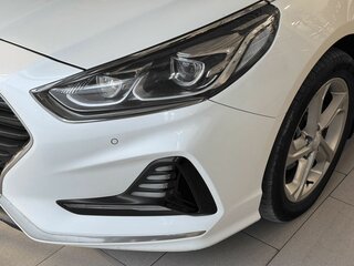 2017 Hyundai Sonata VII (LF) Рестайлинг, белый, 1600000 рублей, вид 4