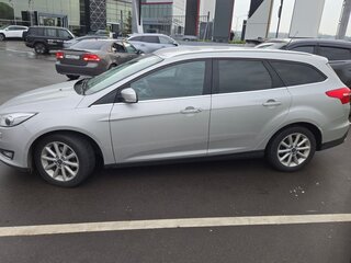 2017 Ford Focus III Рестайлинг, серебристый, 1100000 рублей, вид 2