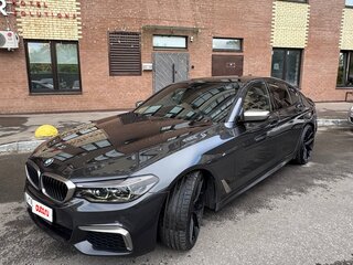 2020 BMW 5 серии M550d xDrive VII (G30/G31/G38), серый, 7000000 рублей, вид 1
