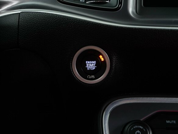 2021 Dodge Challenger R__T III Рестайлинг 2, серый, 5454000 рублей - вид 17