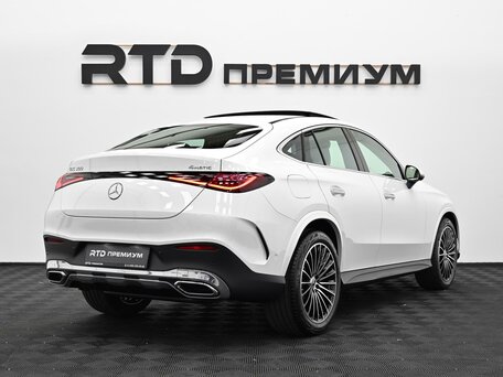2026 Mercedes-Benz GLC Coupe 300 II (C254), белый, 9190000 рублей, вид 2